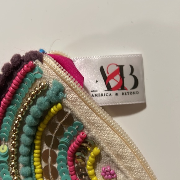 NWT America & Beyond Embellished Coin Purse in Rad Rainbow - Picture 3 of 4